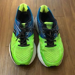 Saucony Ride9 running shoes men’s gently worn